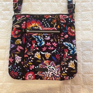 Vera Bradley Hipster and Zip ID in Foxwood